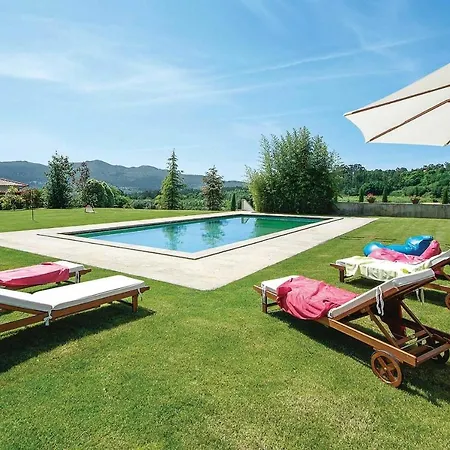 Βίλα Sleeps 12 Wifi Fornelos (Ponte de Lima)